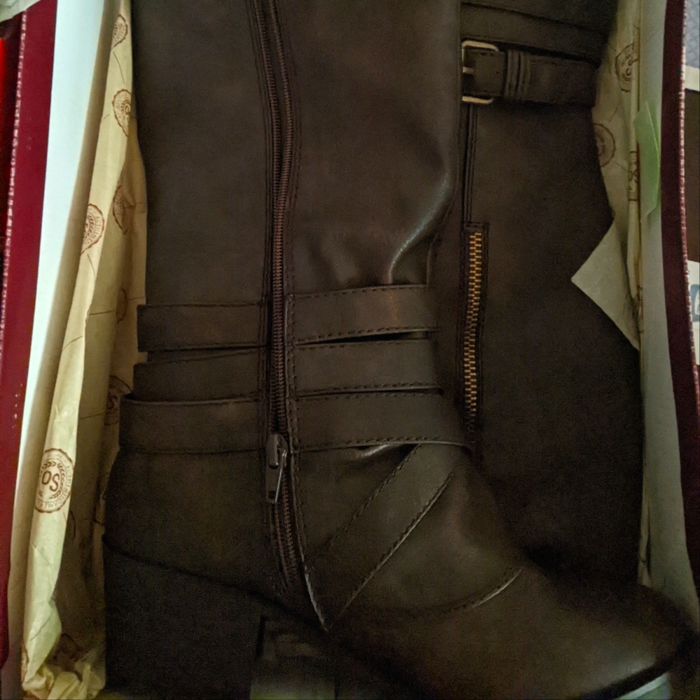 Quincy brown boots